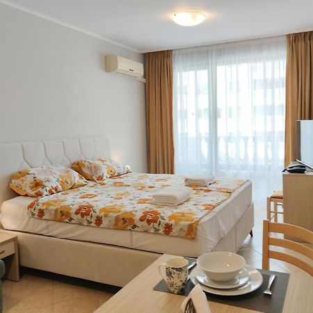 Royal Sun Holiday Apartments Słoneczny Brzeg Zewnętrze zdjęcie