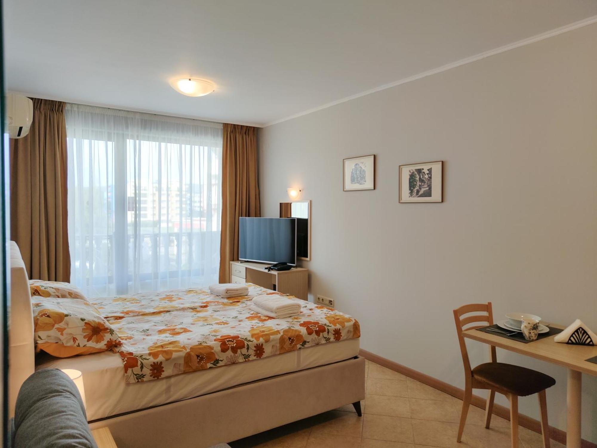 Royal Sun Holiday Apartments Słoneczny Brzeg Zewnętrze zdjęcie